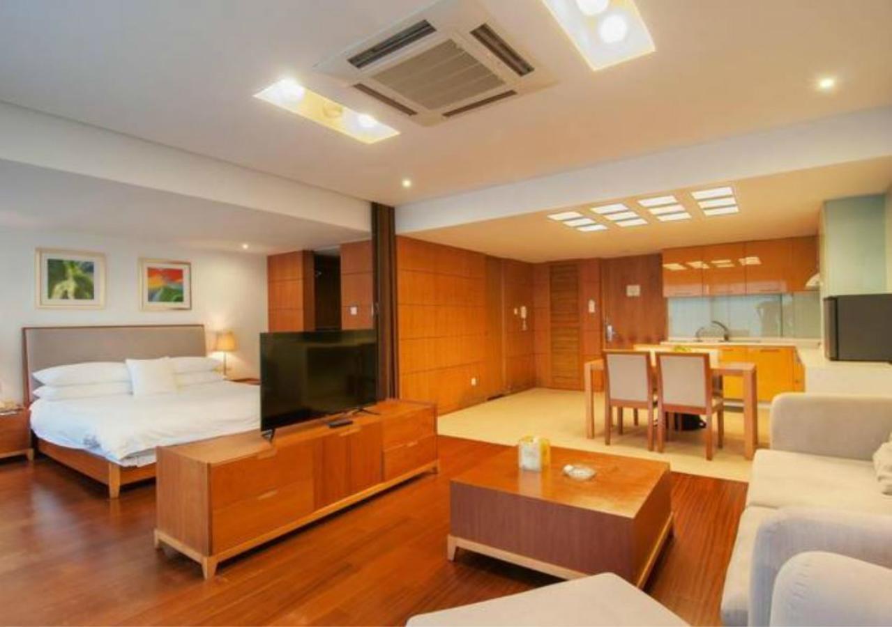 Gloria Plaza Kangqiao Hotel