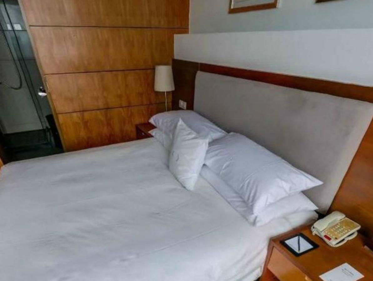 Gloria Plaza Kangqiao Hotel Shanghái