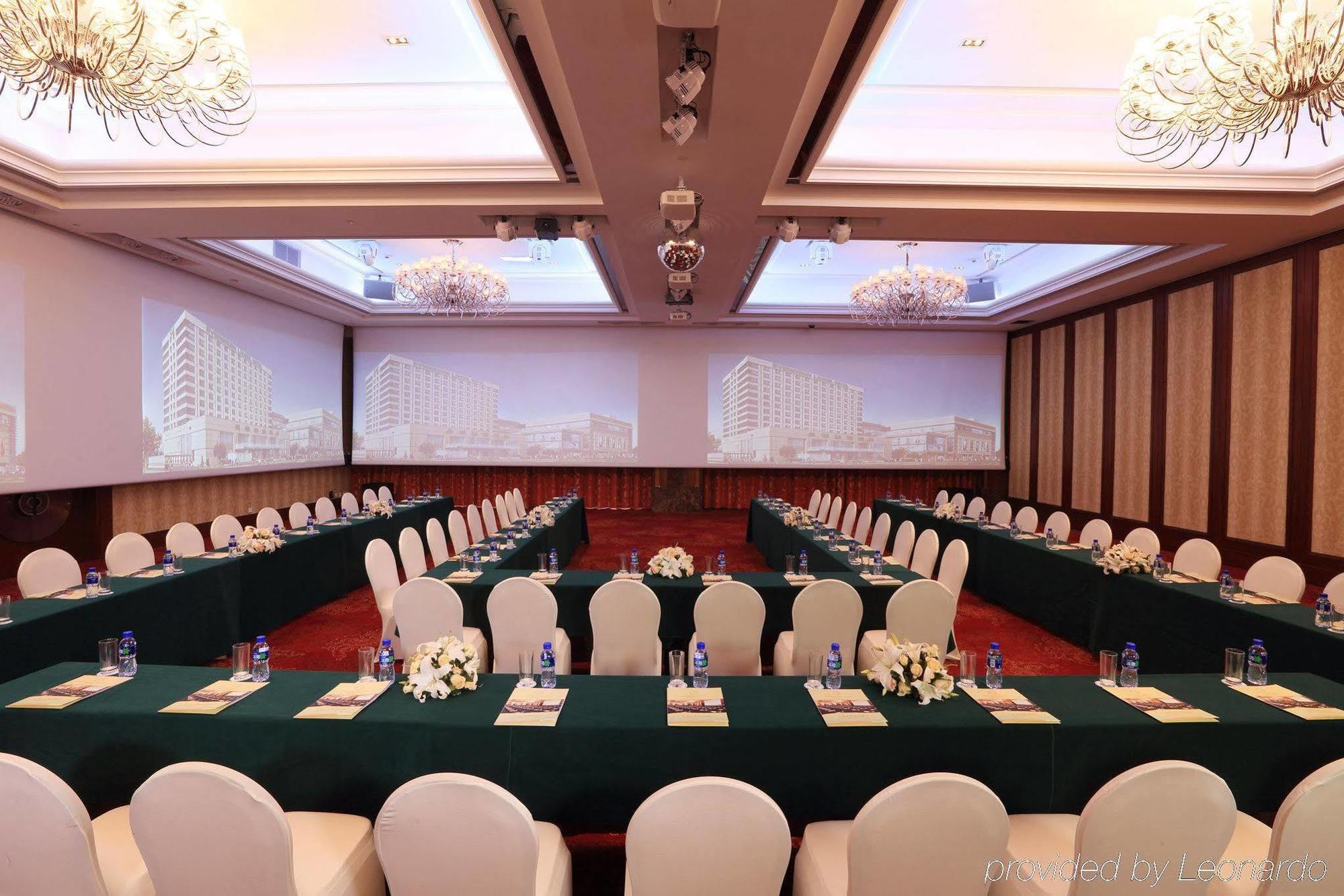 Evergreen Laurel Hotel, Otel Şanghay