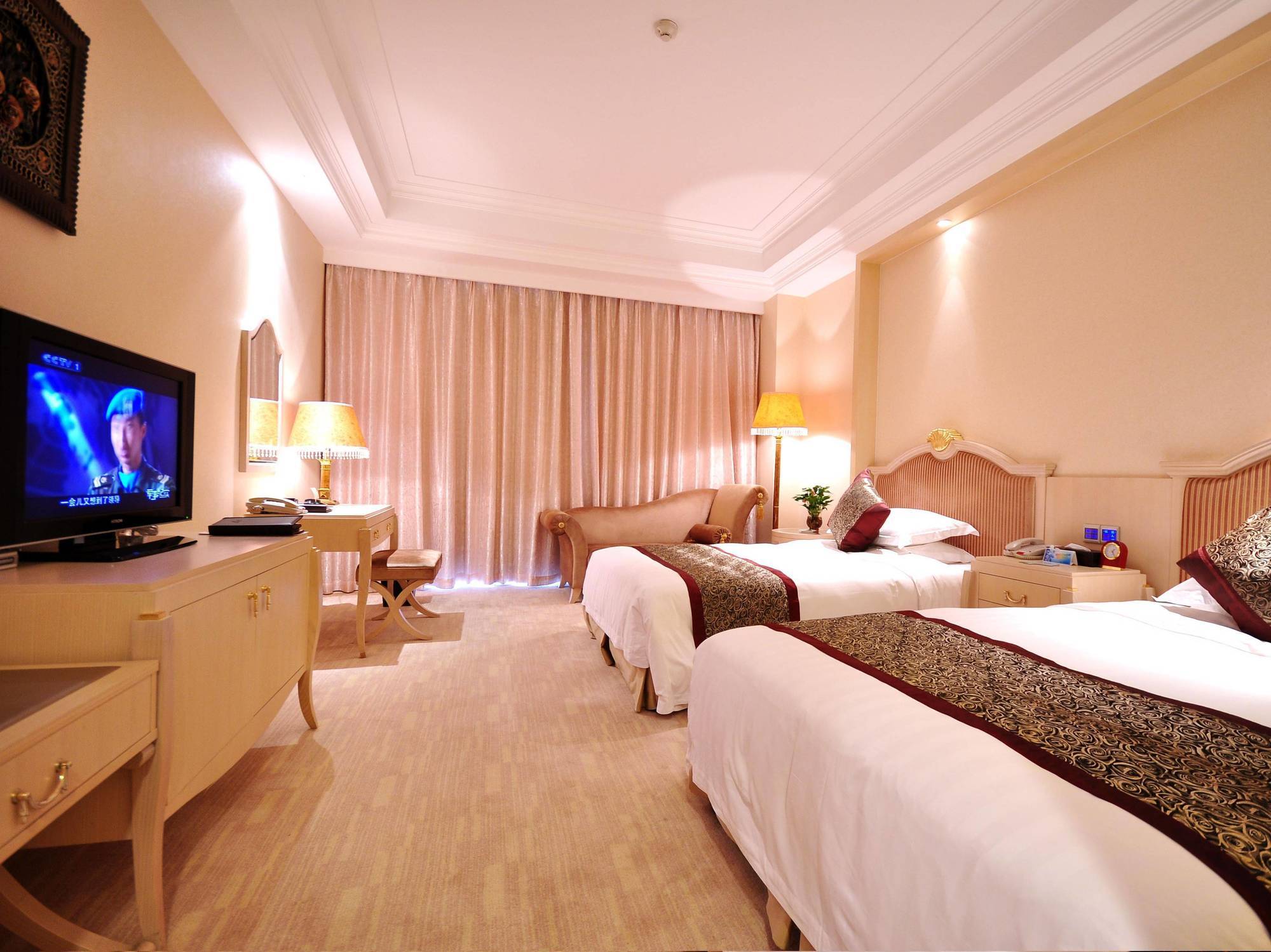 Hotel Nanjiao Hotel Shanghai 5*