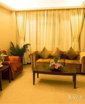 Hong Jin International - Pudong Airport Hotel