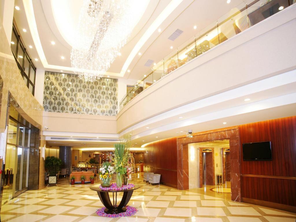 Hotel Ramada Wujiaochang 4*