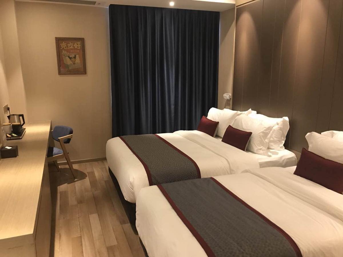 Shanghai-deco Hotel-free Shuttle Bus To Pudong Airport And Disneyland Hotel