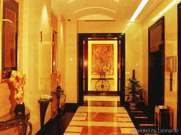 Gem Flower - North Bund Hotel 4*