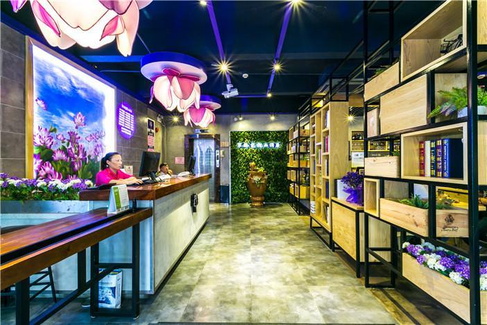 Blooming Hotel 2*