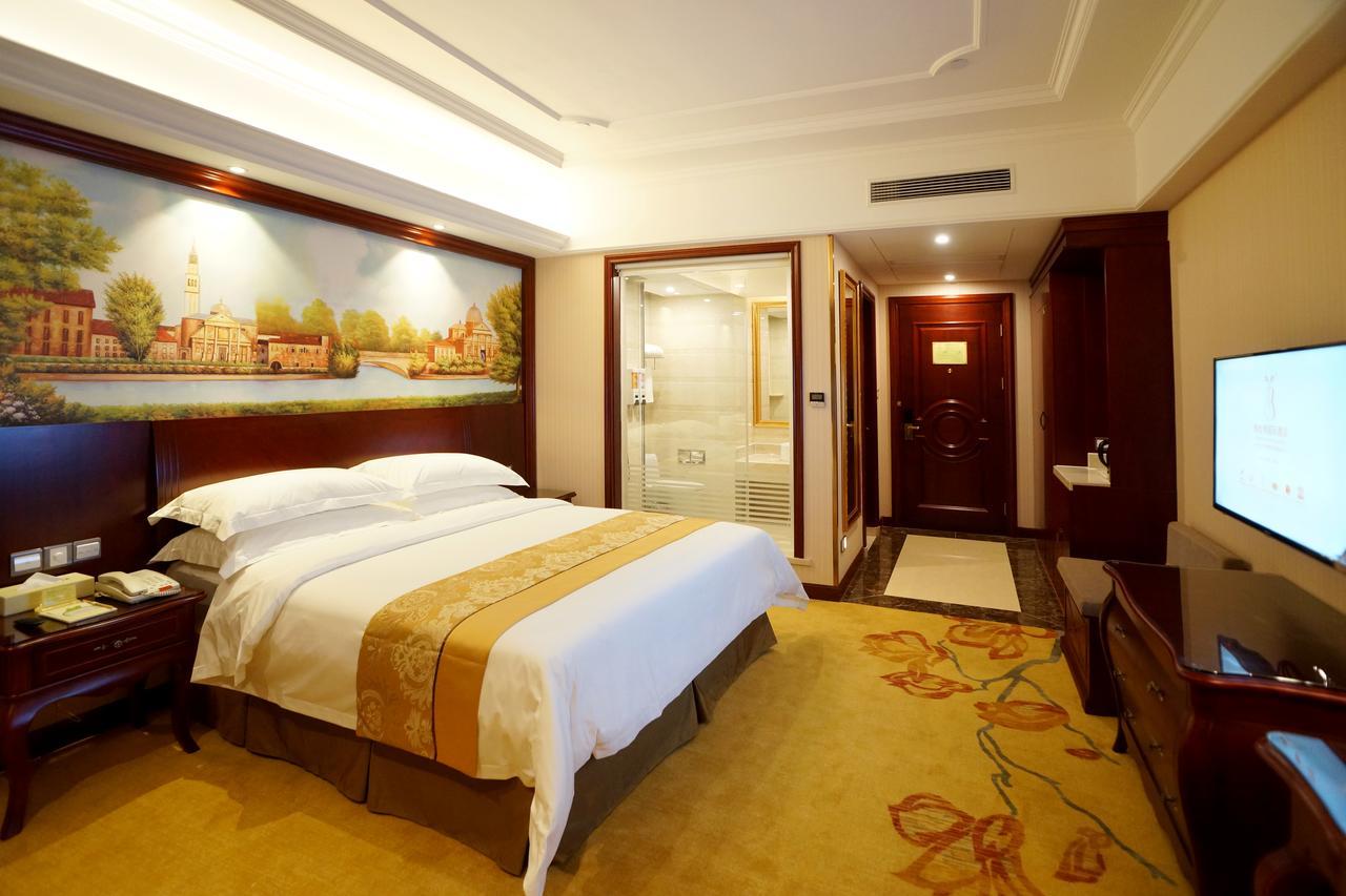 Otel Vienna International - Pudong Airport Free Trade Zone - Free Shuttle Bus To Pvg Airport And Land 4*