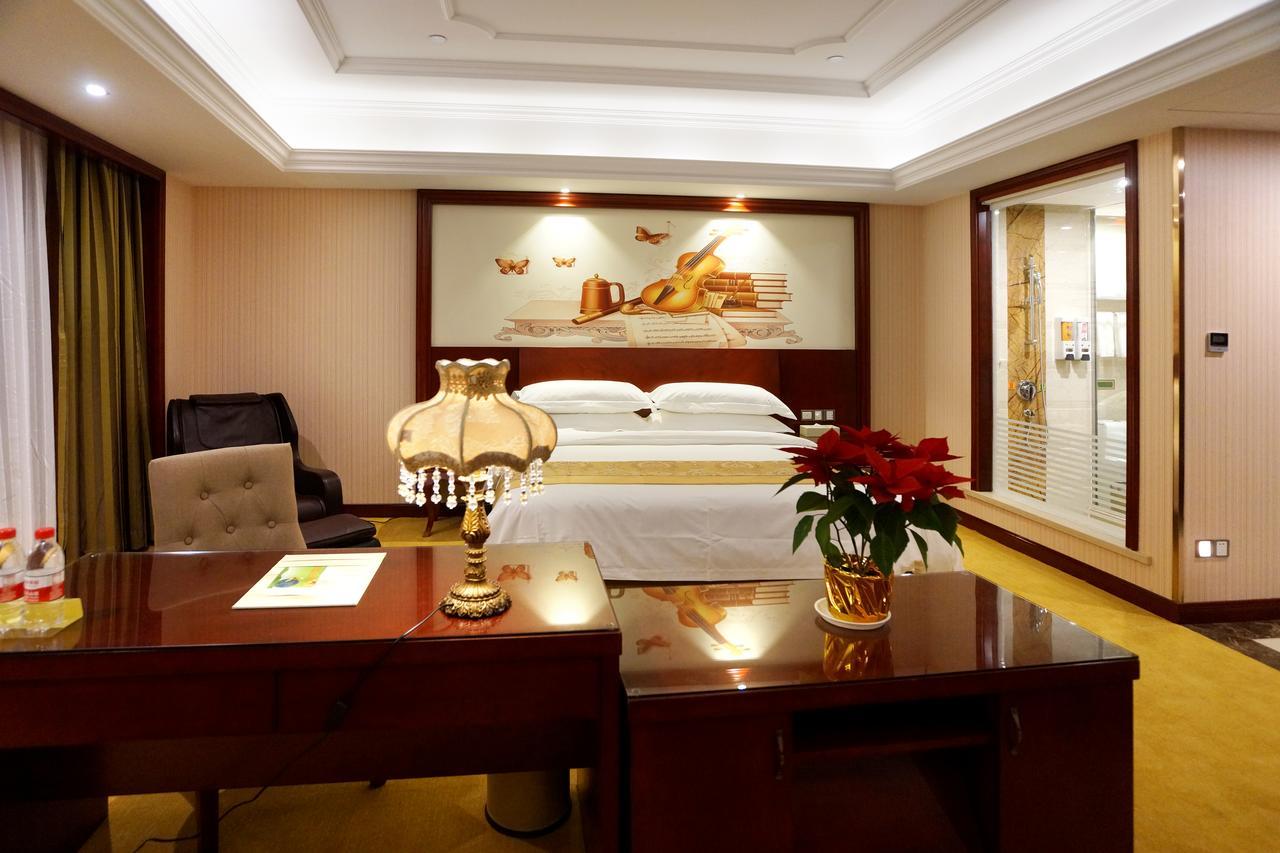 Vienna International - Pudong Airport Free Trade Zone - Free Shuttle Bus To Pvg Airport And Land Otel