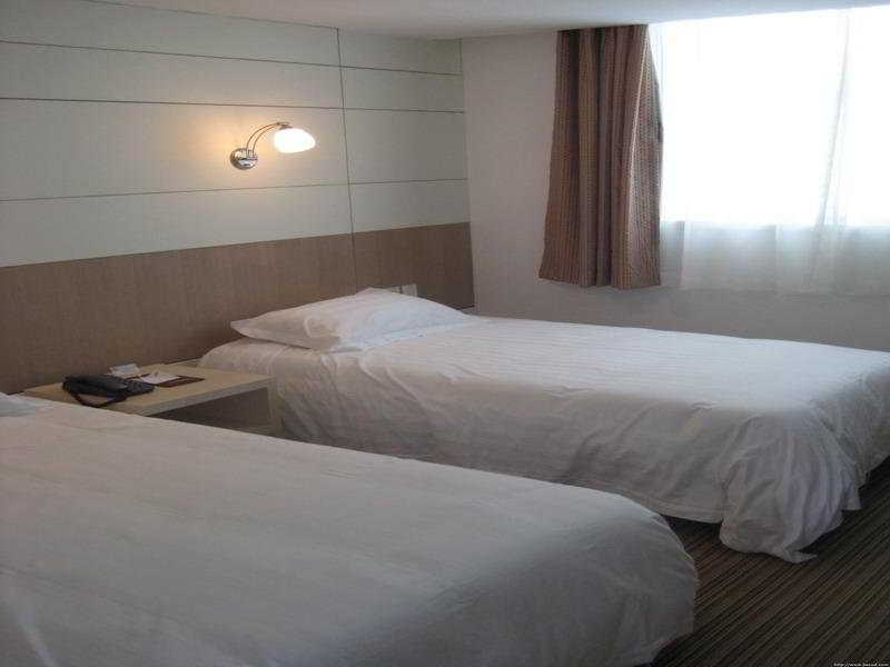 Sinan Road Hotel 2*