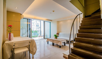 Century Service Hotel 3*