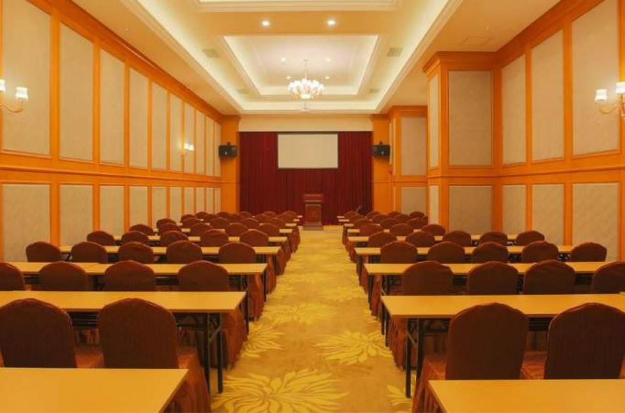 Venus International South Shenjiang Road Hotel