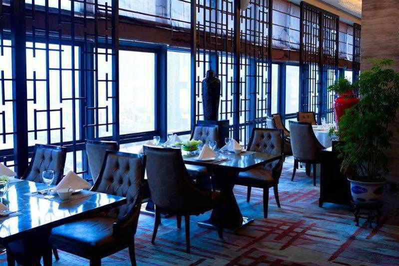 Hotel Grand Mercure Central *