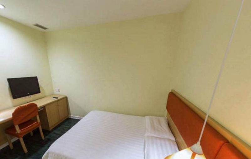 Hotel Zhongshan Park Changning 2*