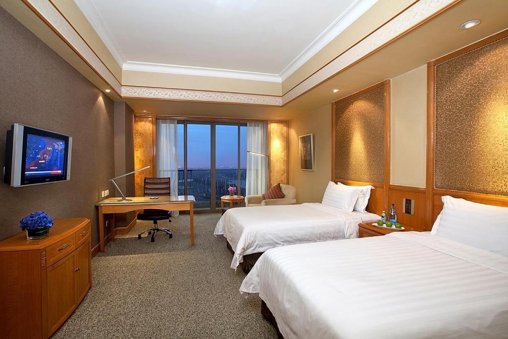 Crowne Plaza Malaren Hotel