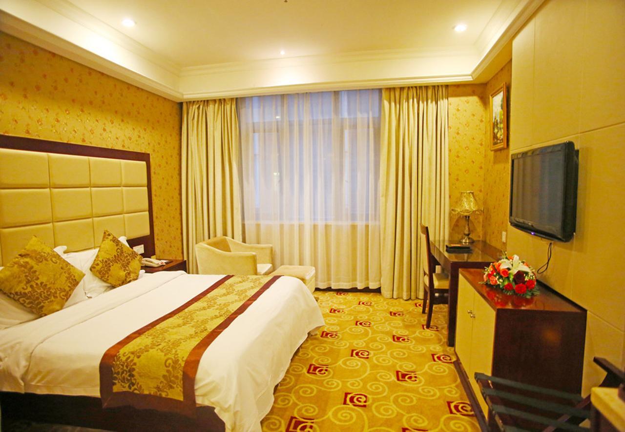 Hotel Hong Jin International - Pudong Airport 2*