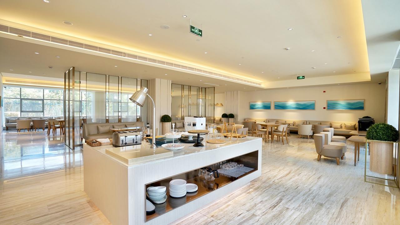 Ji Baoshan Youyi Road Hotel