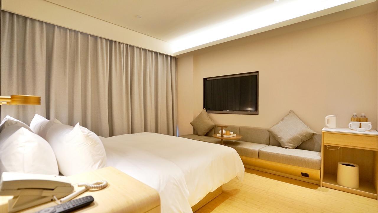 Ji Baoshan Youyi Road Hotel