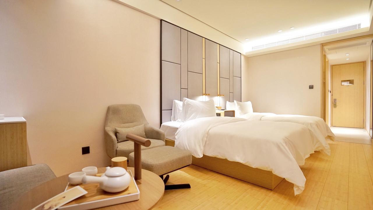 Hotel Ji Baoshan Youyi Road 3*