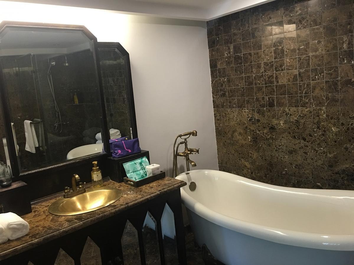 Casa Serena And Khách sạn Thượng Hải