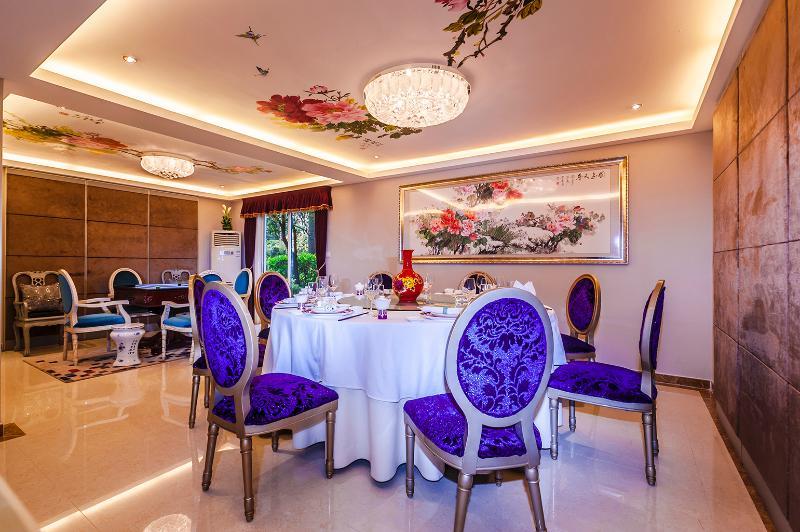 Hotel Grand Skylight Gardens Bai Se Road 4*