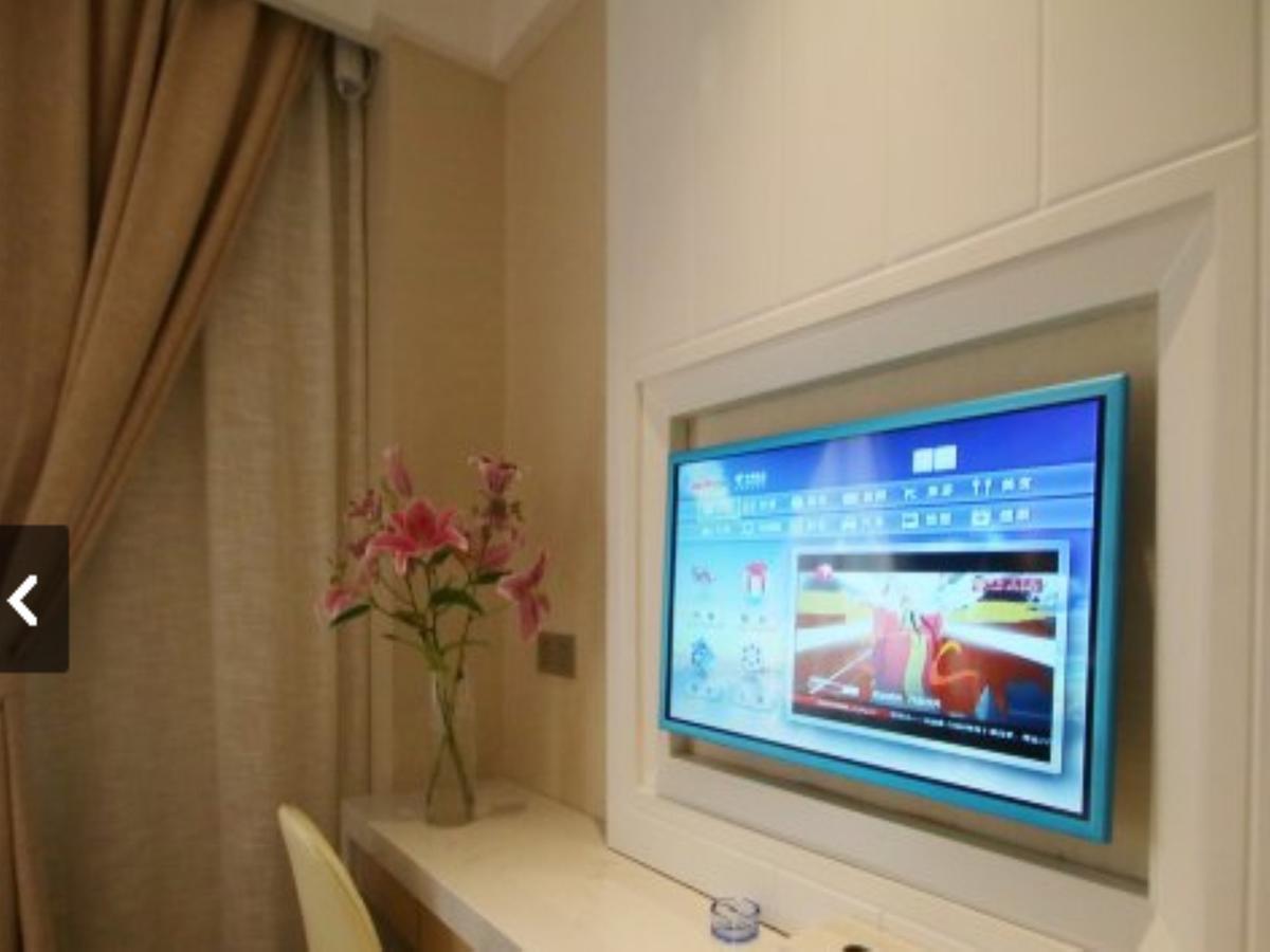 Jinglai Pudong Airport Chuansha Metro Station 2*