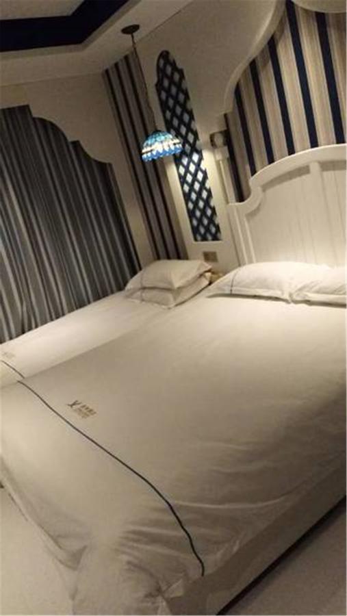 Hotel Jinglai Pudong Airport Chuansha Metro Station 2*