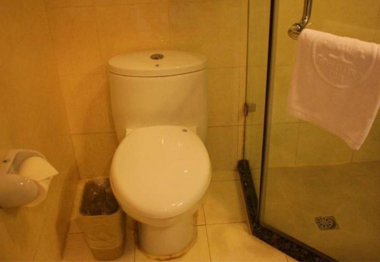 Gma Wuning Road Zhenping Road Metro Station Hotel 4*