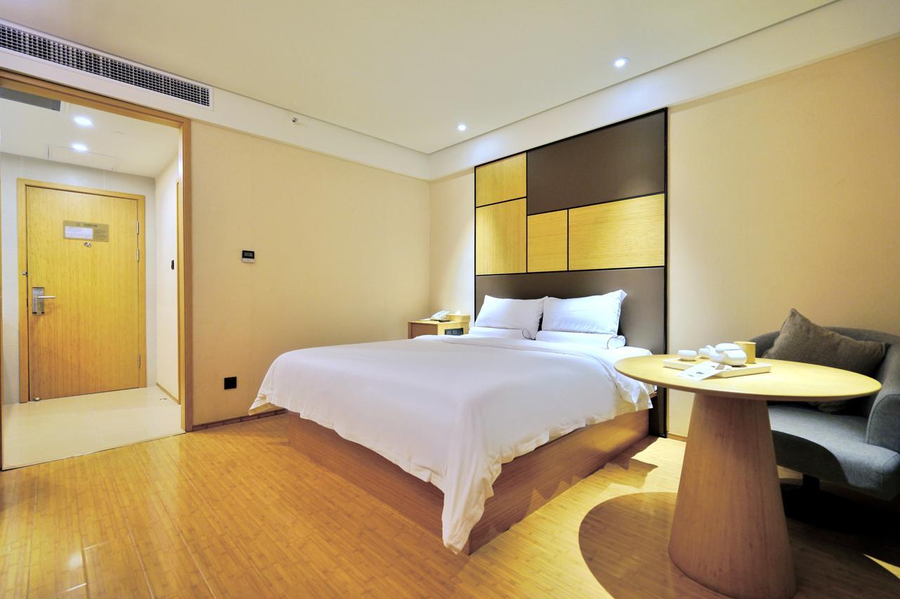 Ji Hongqiao Airport Huqingping Highway 4* Xangai