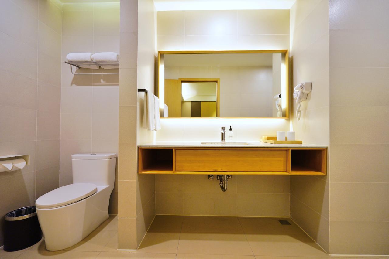 Ji Hongqiao Airport Huqingping Highway 4* Xangai
