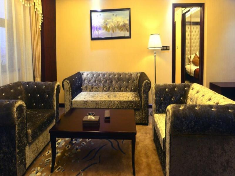Hotel Zhijun International 4*