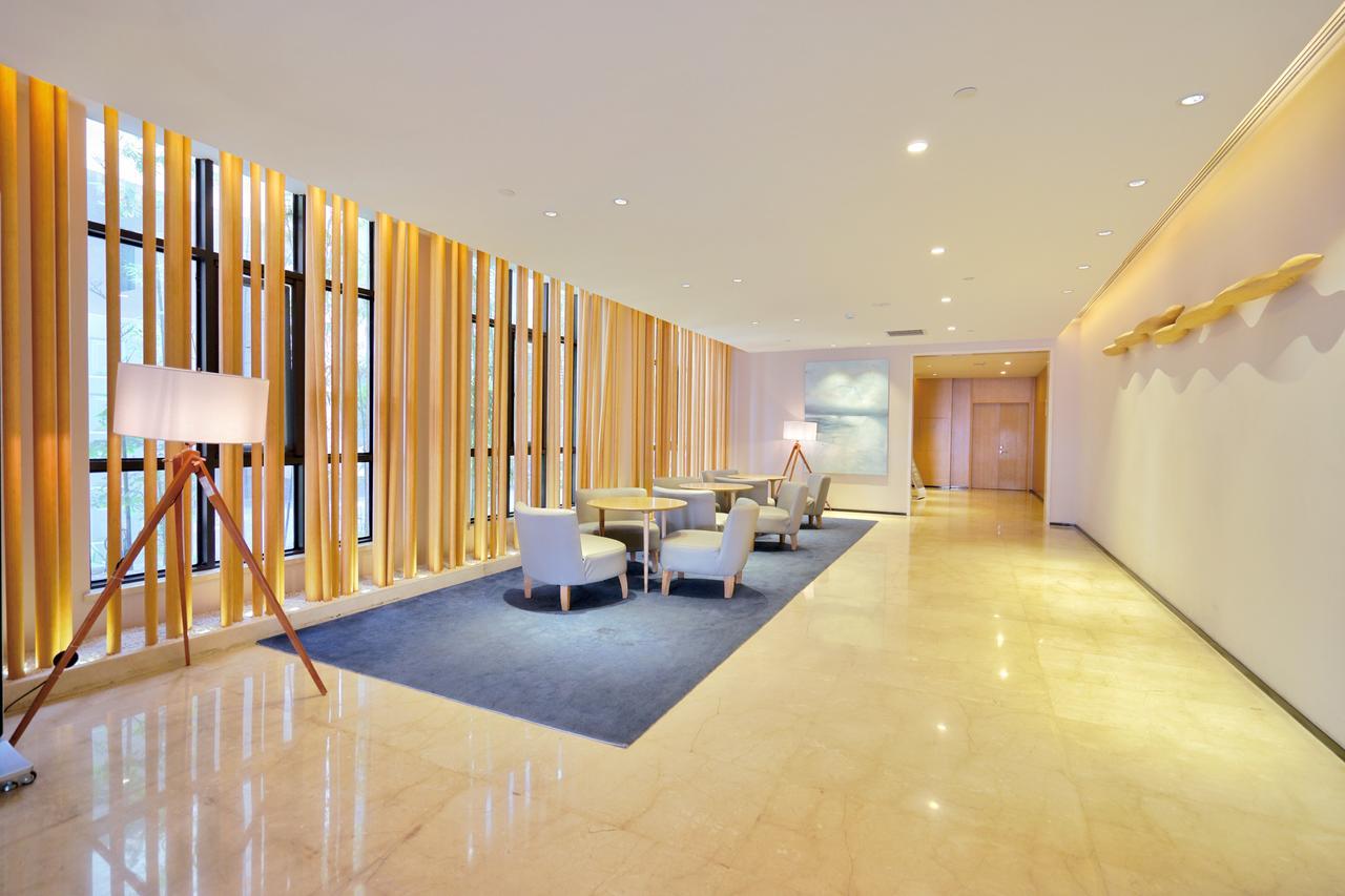 Ji Hongqiao Airport Huqingping Highway Hotel