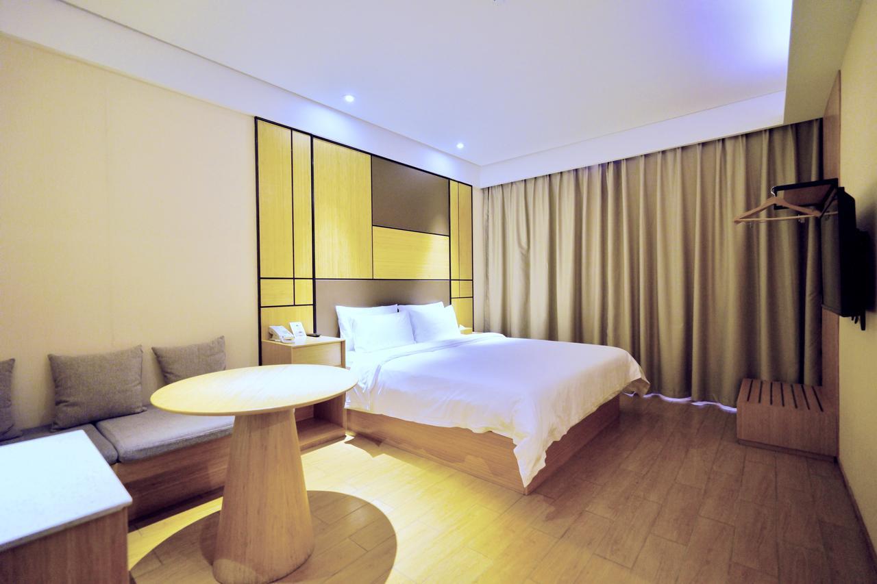 Ji Hongqiao Airport Huqingping Highway 4*