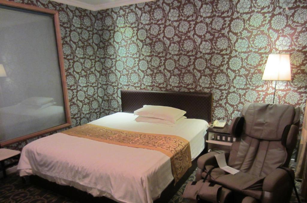 Hotel Jiujiu Holiday 3*