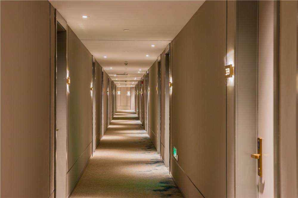 Business Trip Gold North Bund Dalian Road Metro Station Hotel 3*