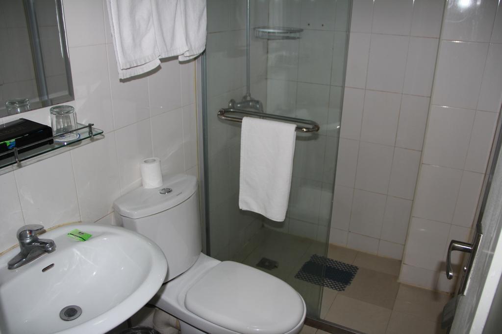 Jin Guang Hotel-people Square Branch Hotel 3*