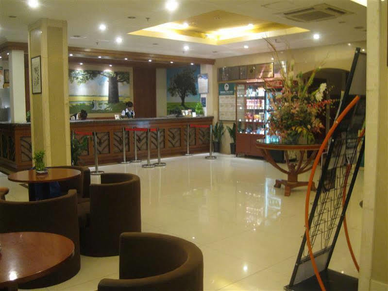 Gma Wuning Road Zhenping Road Metro Station Hotel 4*