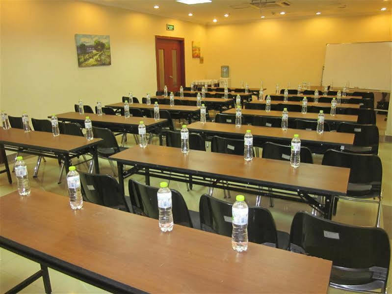 Hotel Gma Wuning Road Zhenping Road Metro Station 4*