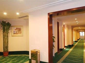 Gma Wuning Road Zhenping Road Metro Station Hotel