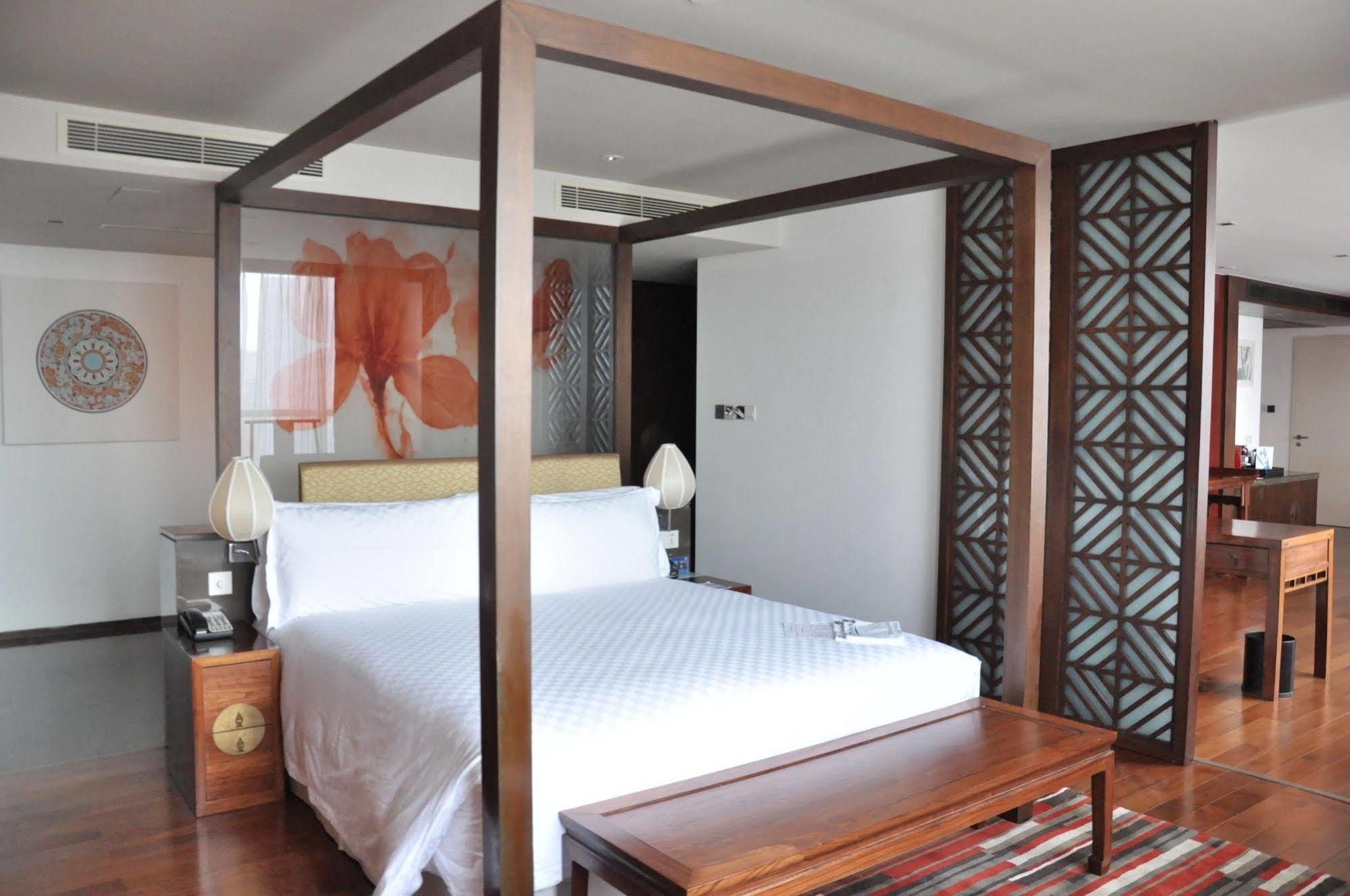 Hotel Grand Mercure Century Park - Free Shuttle Bus To Sniec