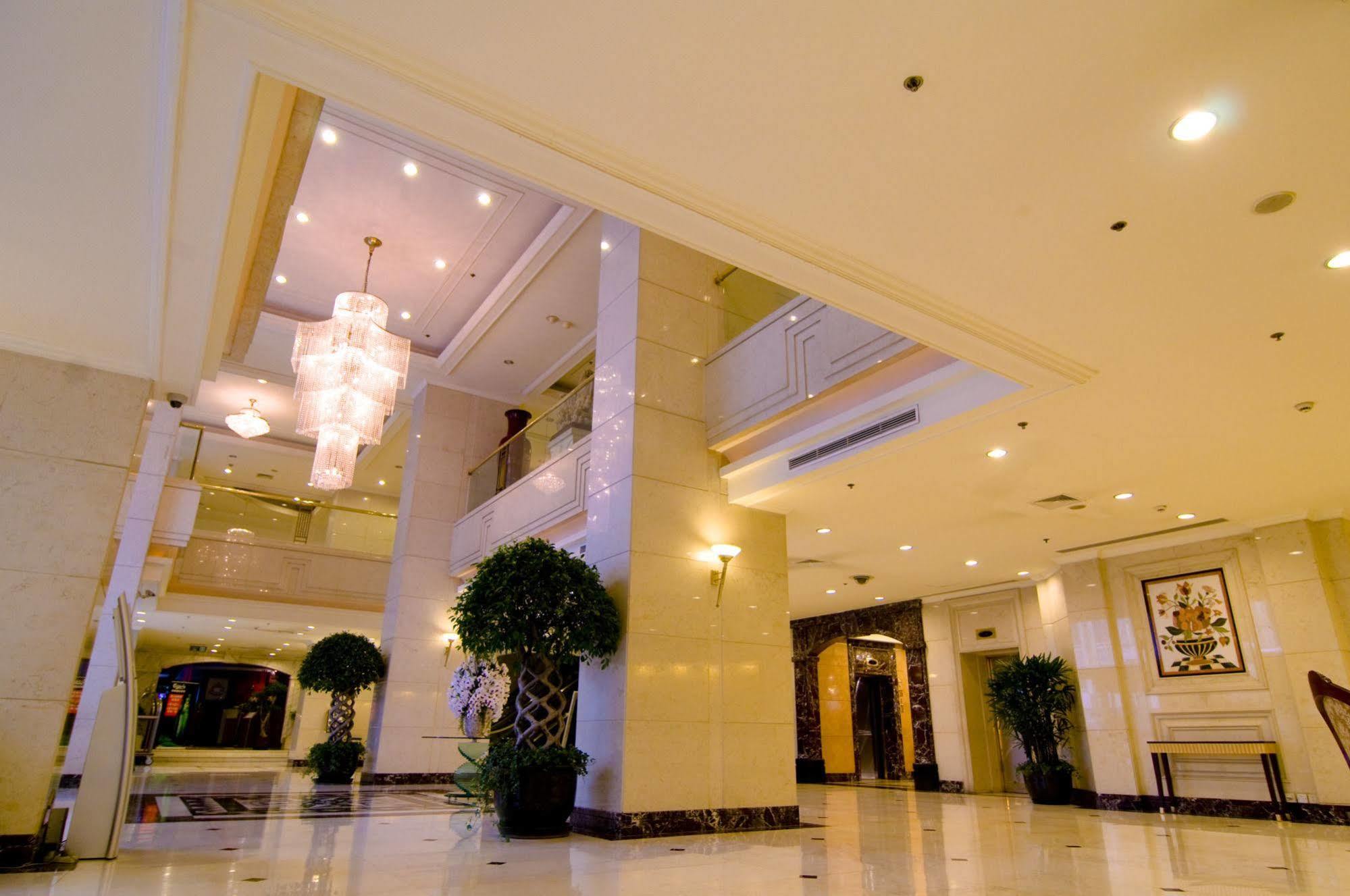 Luxemon Pudong Hotel