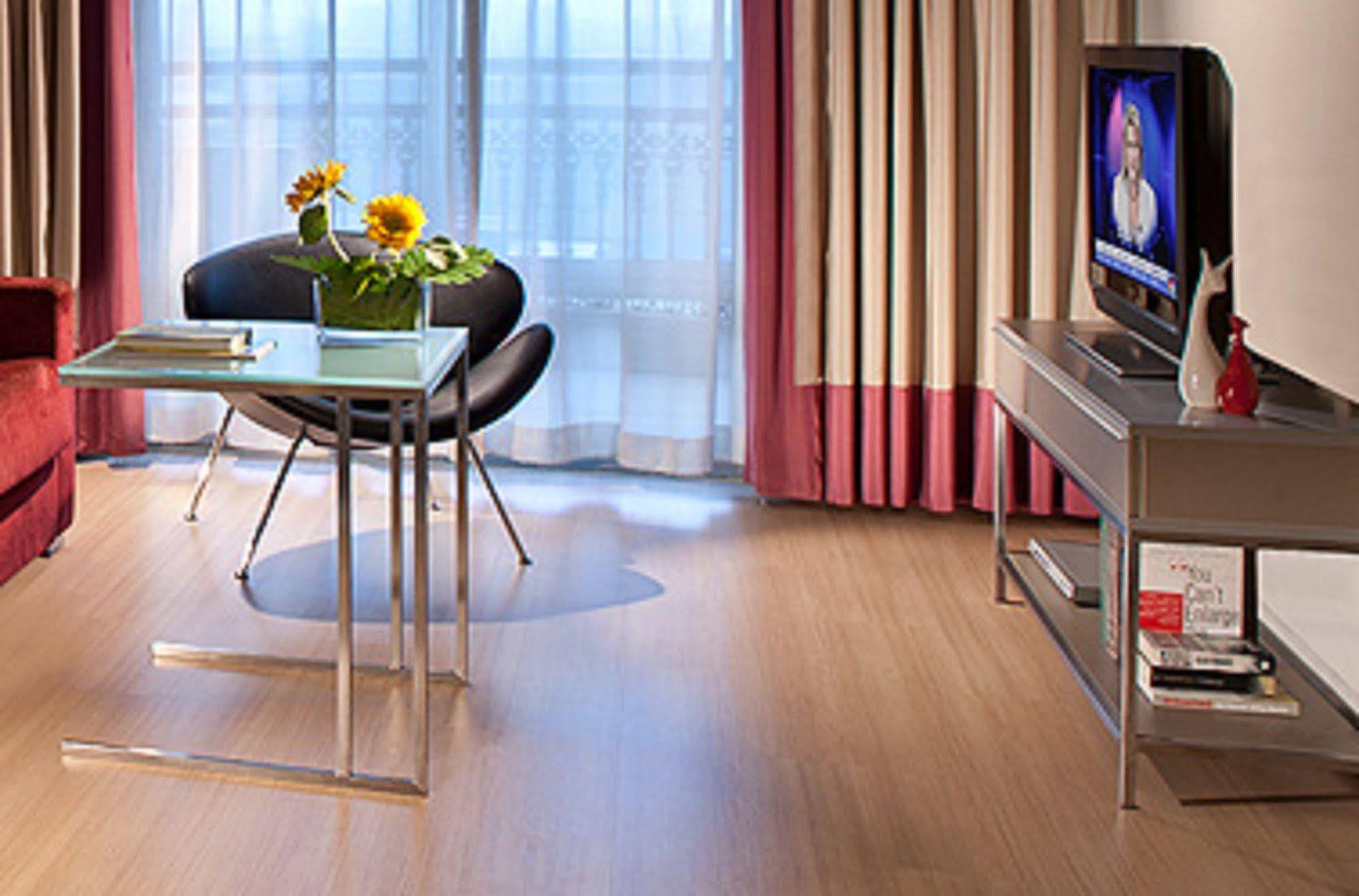 Aparthotel Citadines Biyun 4*