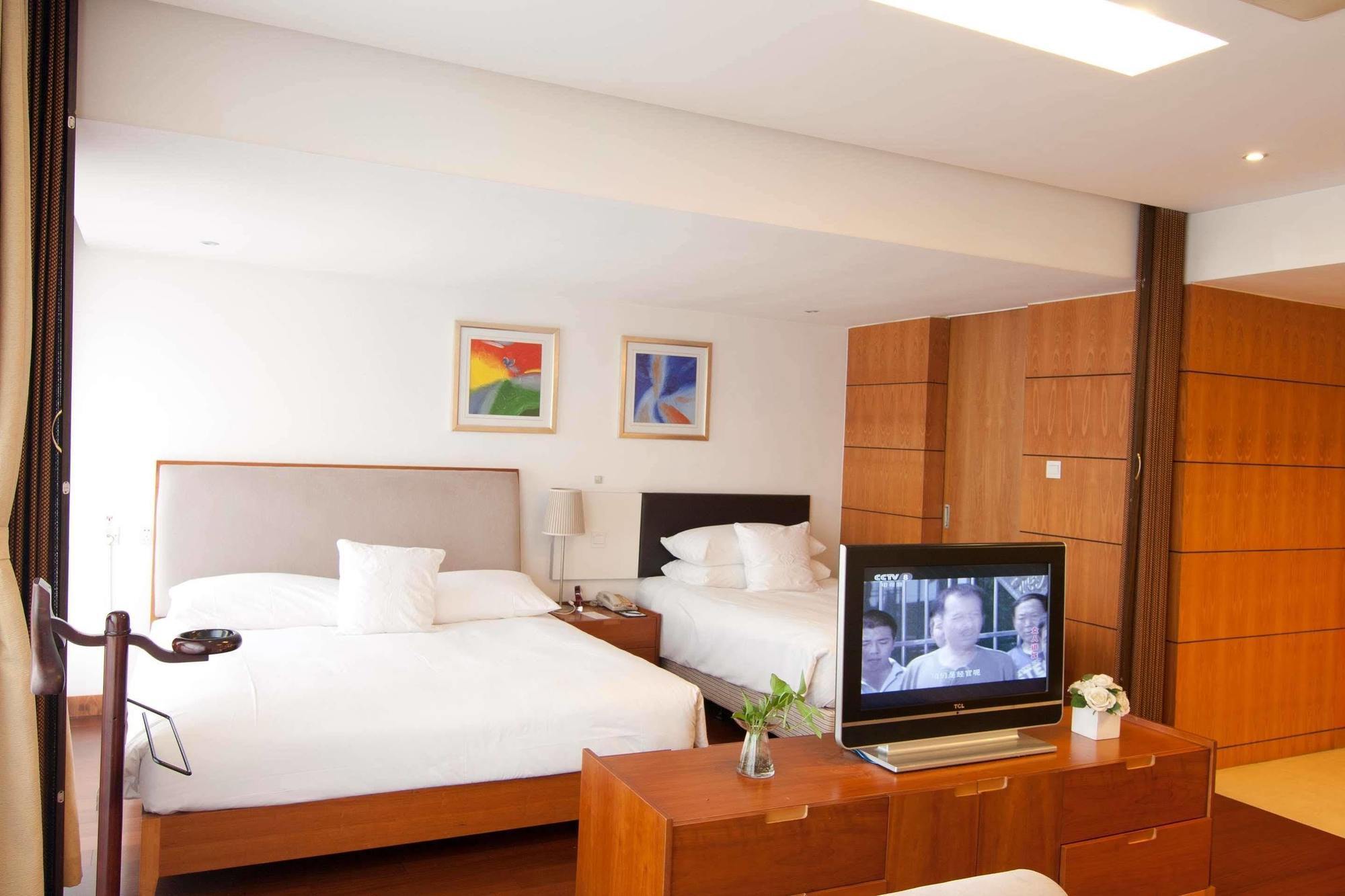 Gloria Plaza Kangqiao 3*
