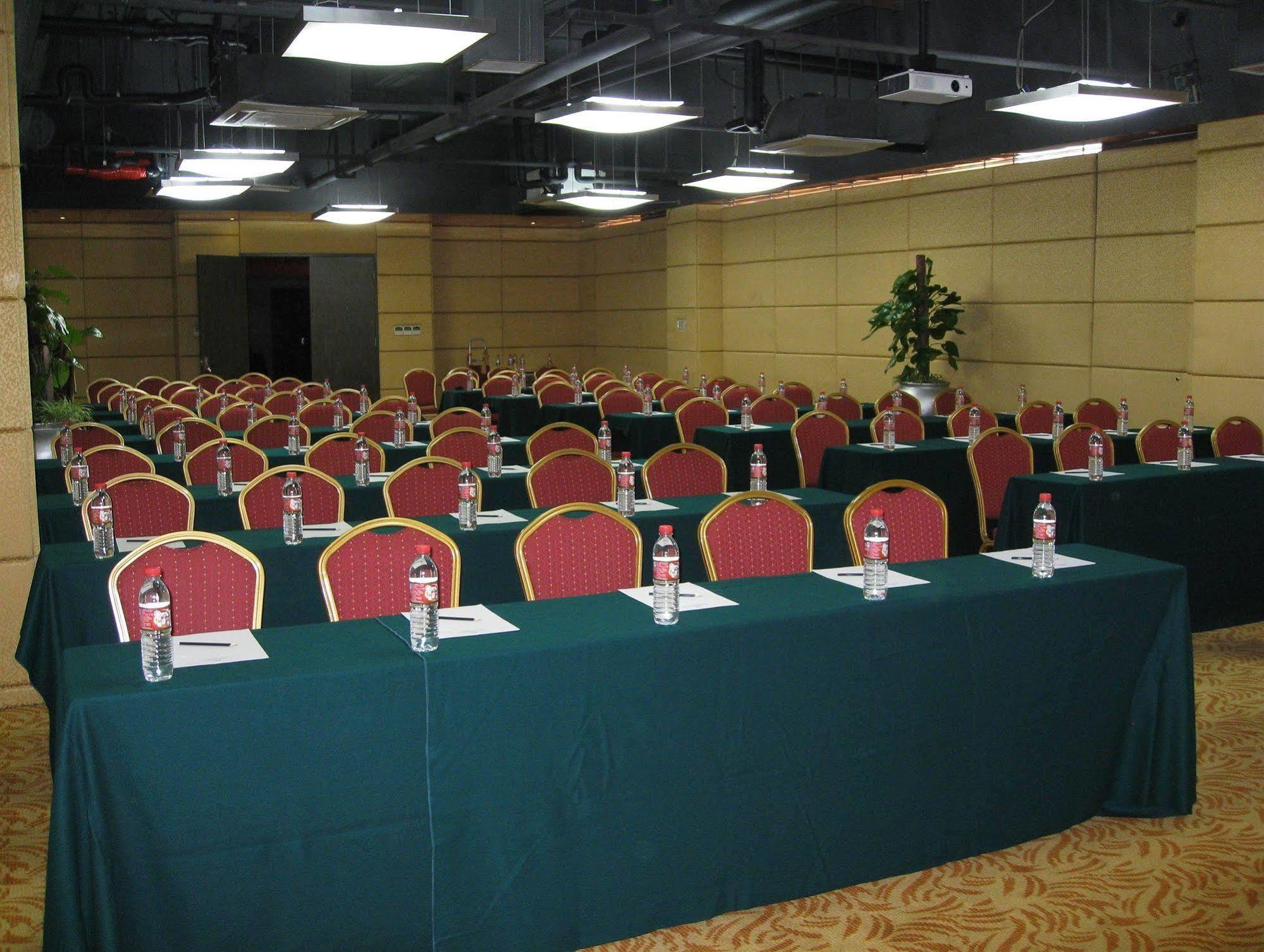 Hotel Gloria Plaza Kangqiao Shanghái