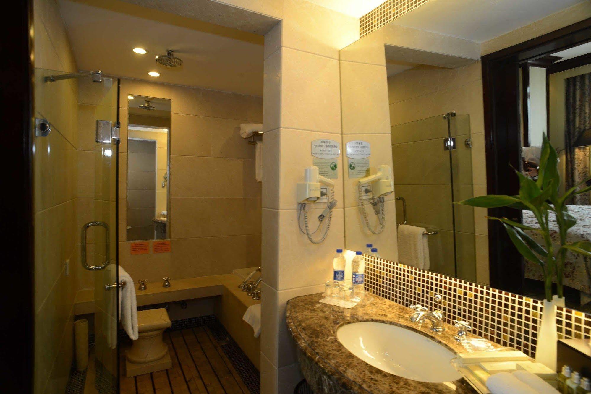 Hotel Pod The Bund Guangdong Road