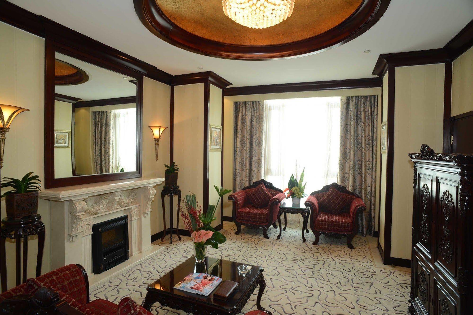 Hotel Pod The Bund Guangdong Road 4*