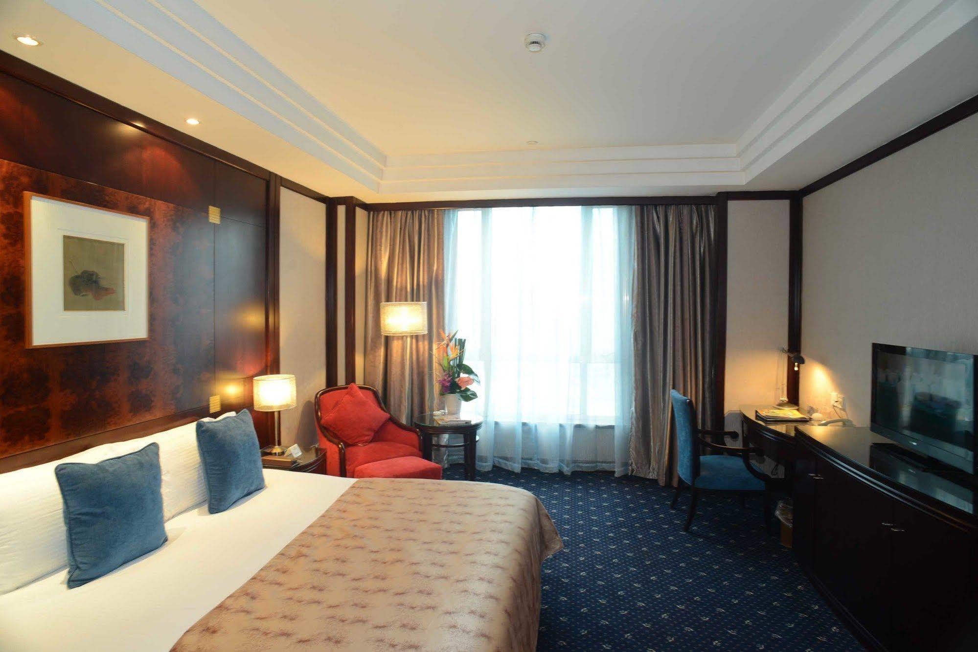Pod The Bund Guangdong Road Hotel 4*