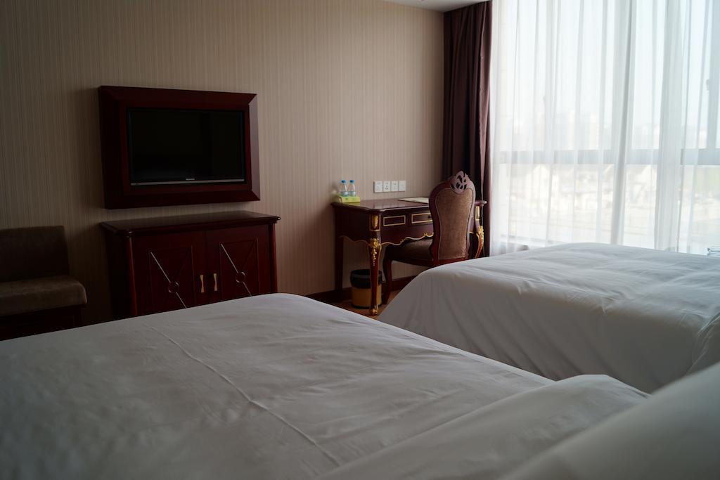 Hotel Huhua Business Hotel 3*