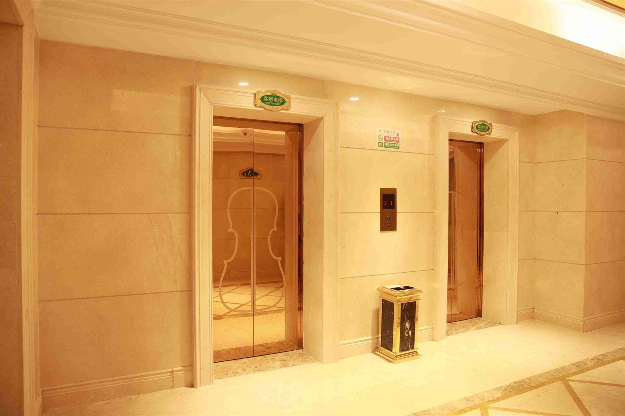 Hotel Vienna Pudong Airport