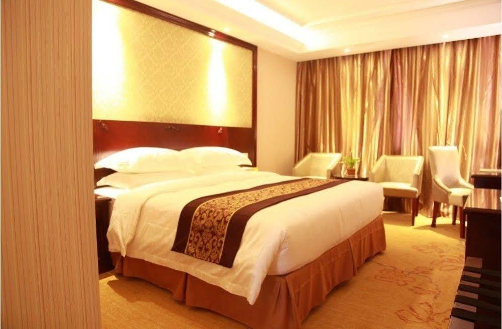 Vienna Pudong Airport Hotel Shanghai