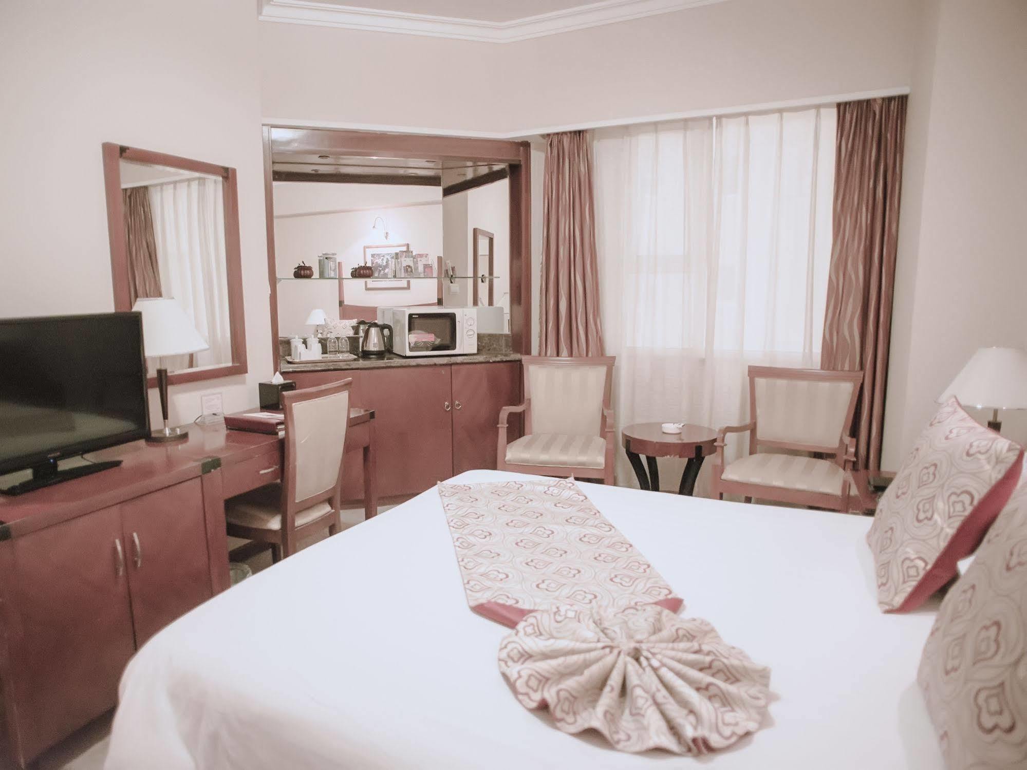 Otel Charms
