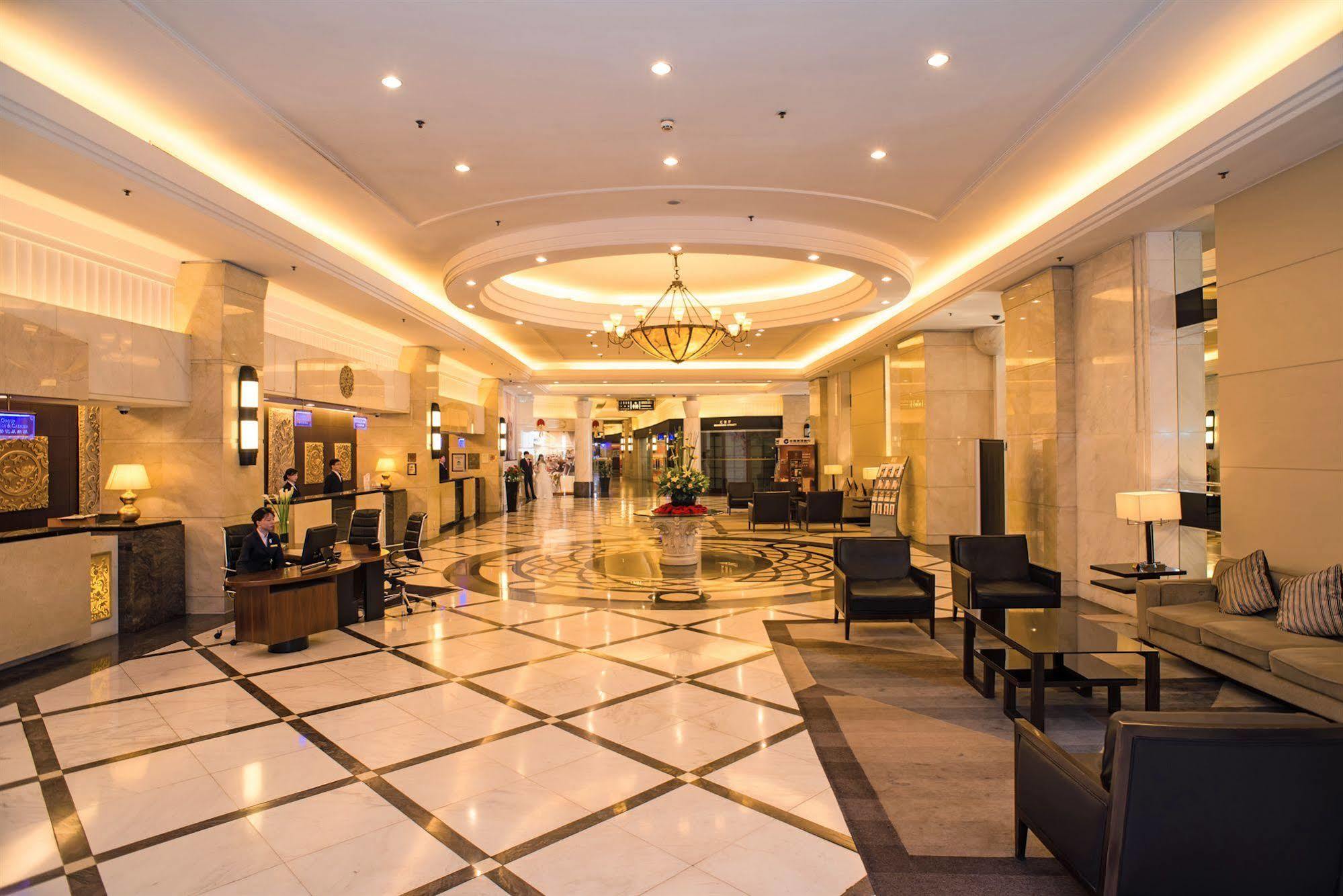 Hotel Regal East Asia 4*